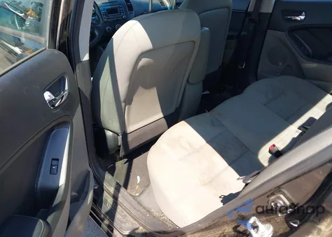 2014 Kia Forte Lx z USA, uszkodzony, nr VIN KNAFK4A67E5064011